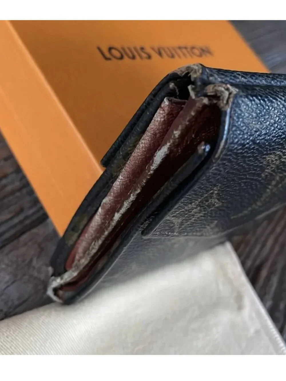 Louis Vuitton snap wallet Vintage